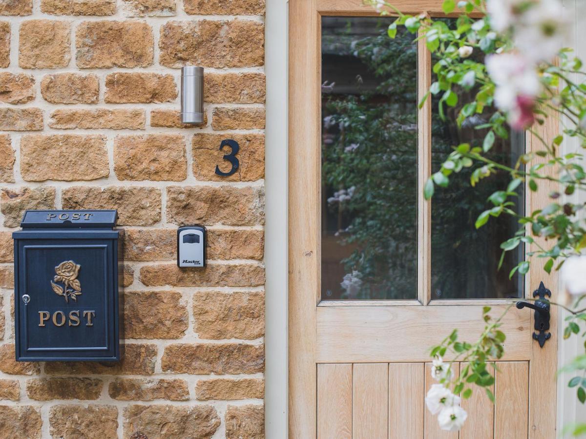 Adlestrop Climbing Rose Cottage - Dog Friendly - Peaceful Cotswold Cottage מראה חיצוני תמונה