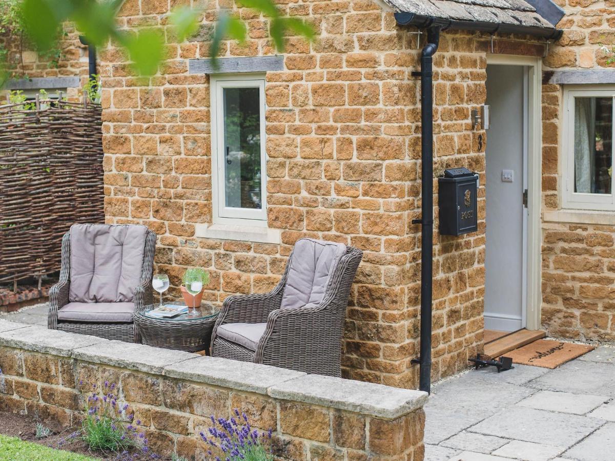 Adlestrop Climbing Rose Cottage - Dog Friendly - Peaceful Cotswold Cottage מראה חיצוני תמונה