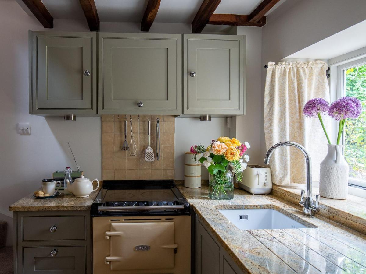 Adlestrop Climbing Rose Cottage - Dog Friendly - Peaceful Cotswold Cottage מראה חיצוני תמונה